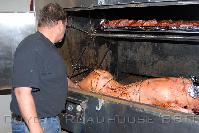 2008_pigroast_007.jpg