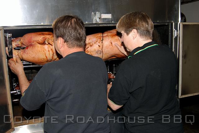 2008_pigroast_009.jpg